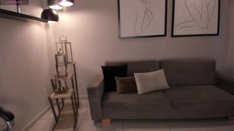 Lizzi  online show from 7, 1, 2026