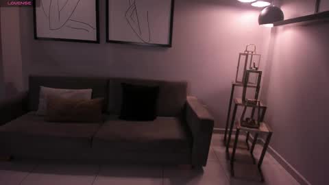 Lizzi  online show from 8, 1, 2026