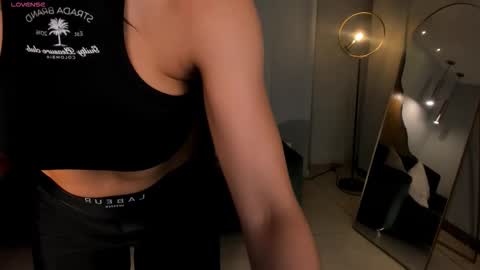 Lizzi  online show from 6, 2, 2026