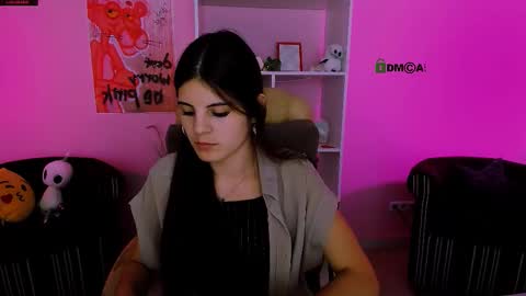 Snapshot of lizzie_boom chatting on 18, 9, 2025 lizzie_boom online show from 18, 9, 2025