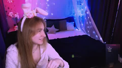 Snapshot of lizzie_boom chatting on 4, 12, 2025 lizzie_boom online show from 4, 12, 2025