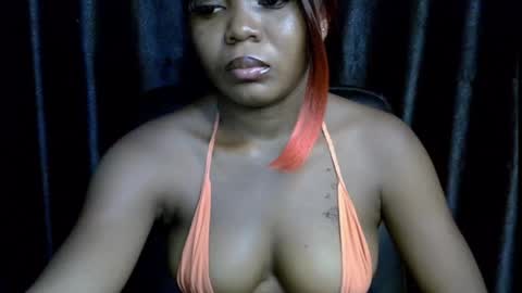 Snapshot of lizzy_petite chatting on 9, 9, 2025 lizzy online show from 9, 9, 2025