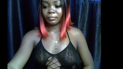 Snapshot of lizzy_petite chatting on 16, 9, 2025 lizzy online show from 16, 9, 2025