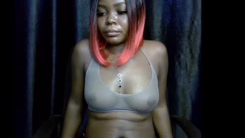 Snapshot of lizzy_petite chatting on 21, 9, 2025 lizzy online show from 21, 9, 2025