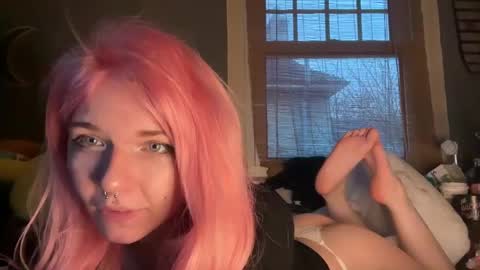Snapshot of lizzyylovesick chatting on 19, 2, 2025 lizzybunny online show from 19, 2, 2025
