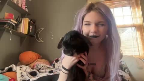 Snapshot of lizzyylovesick chatting on 5, 3, 2025 lizzybunny online show from 5, 3, 2025