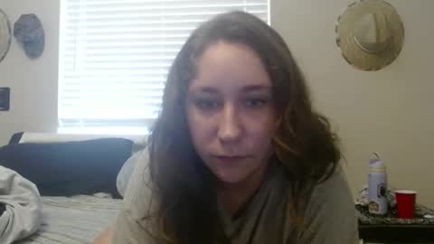 Snapshot of llena_de_lechee chatting on 10, 9, 2025 llena_de_lechee online show from 10, 9, 2025