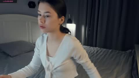 Arina online show from 2, 3, 2025