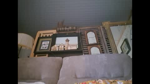 Lo82 online show from 10, 2, 2026