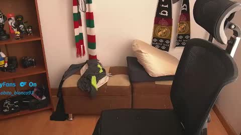 Snapshot of lobito_blanco97 chatting on 9, 1, 2026 Lobito blanco Thefckingwolf main account online show from 9, 1, 2026