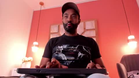 Snapshot of logan_adams27 chatting on 8, 6, 2026 Logan online show from 8, 6, 2026