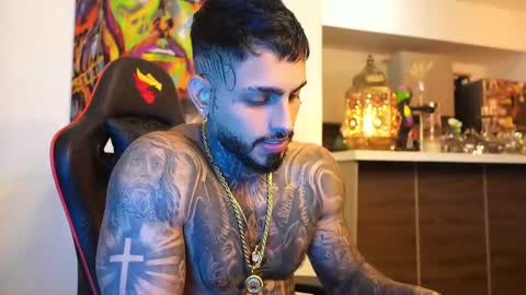 logan_hugh8 online show from 4, 10, 2025