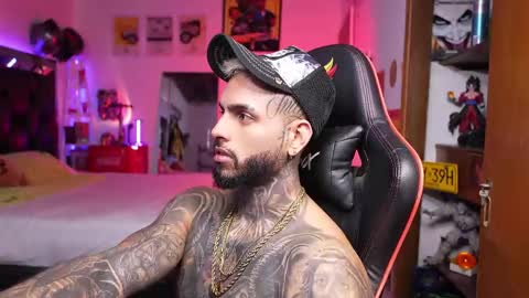 logan_hugh8 online show from 1, 4, 2026