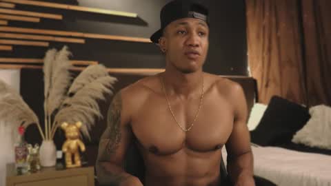 logan_varela online show from 25, 1, 2025