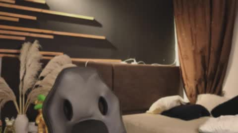 logan_varela online show from 1, 2, 2025