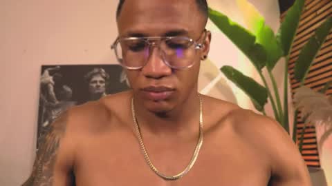 logan_varela online show from 3, 2, 2025