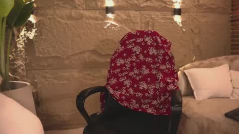 logan_varela online show from 8, 3, 2025