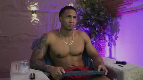 logan_varela online show from 5, 12, 2025