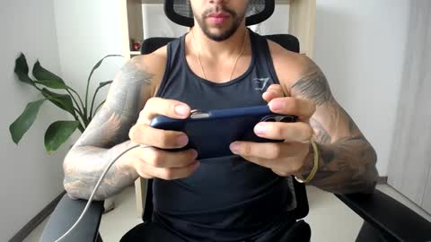 Snapshot of loganhod chatting on 30, 5, 2026 Logan Wolfp online show from 30, 5, 2026