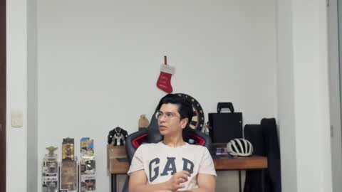 Snapshot of logannick chatting on 7, 2, 2025 Logan online show from 7, 2, 2025