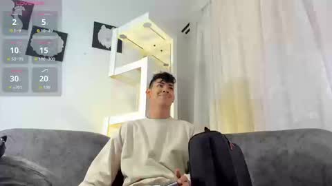 logantwink18 online show from 17, 9, 2025