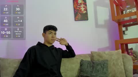 logantwink18 online show from 18, 11, 2025