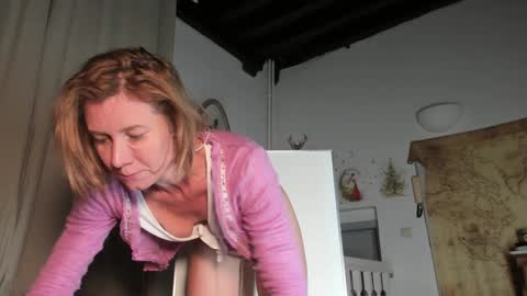 lola_belgium online show from 30, 1, 2025