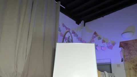 lola_belgium online show from 18, 2, 2025