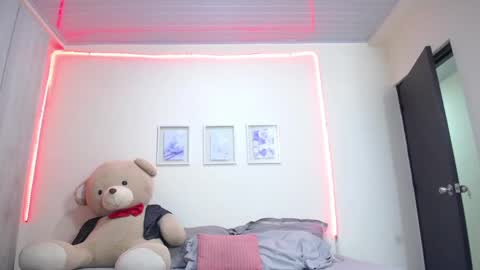 Lola Calypso online show from 6, 4, 2026