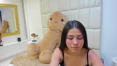 Lola  online show from 23, 11, 2025