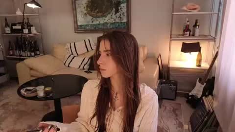 Lola online show from 5, 7, 2026