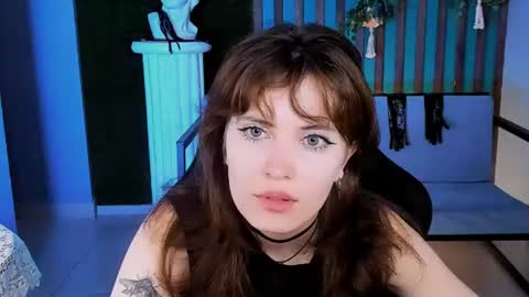 Snapshot of lolaasmus chatting on 27, 6, 2026 I consider myself the god Loki but life just calls me LOL online show from 27, 6, 2026