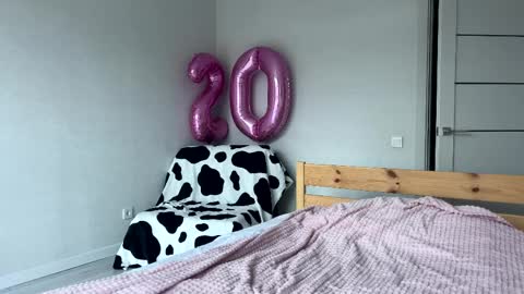 lolaatate online show from 1, 4, 2026