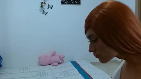 lolabloomx online show from 6, 11, 2025