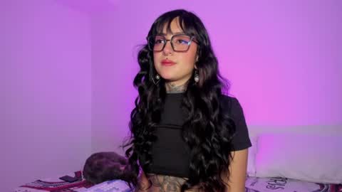 Snapshot of lolaleah_ chatting on 17, 6, 2026 Lola online show from 17, 6, 2026