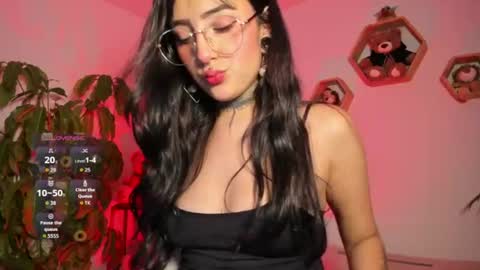 Snapshot of lolaleah_ chatting on 15, 7, 2026 Lola online show from 15, 7, 2026