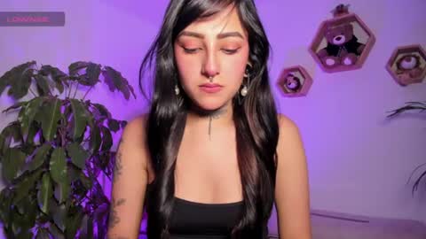 Snapshot of lolaleah_ chatting on 18, 7, 2026 Lola online show from 18, 7, 2026