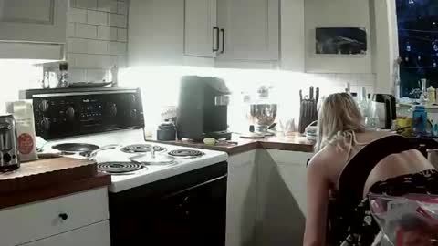 Lola Lixx online show from 27, 9, 2025