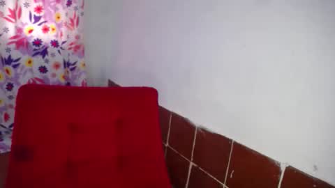 lolamourin online show from 9, 11, 2025