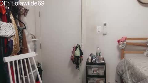 Lolita Wildes Back  online show from 16, 9, 2025