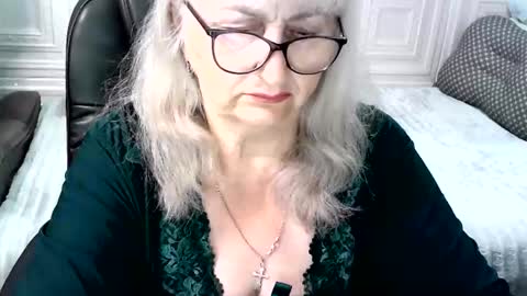Snapshot of lolkaalyss chatting on 9, 6, 2026 LolkaAlyss online show from 9, 6, 2026