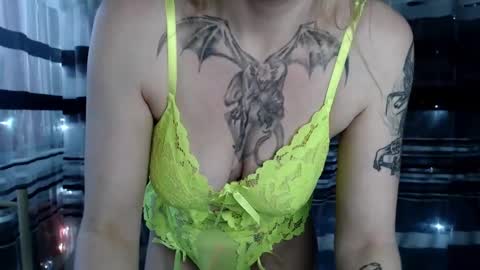 Lisa online show from 12, 1, 2025