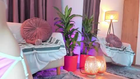 Lolly  online show from 2, 7, 2026