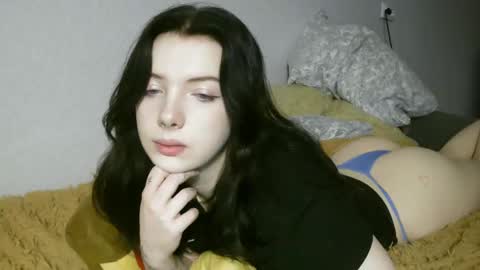 Snapshot of lollylol11 chatting on 23, 10, 2025 Lilly online show from 23, 10, 2025