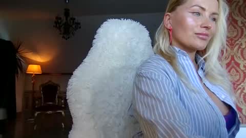 Snapshot of lollyta2023 chatting on 8, 12, 2024 Roxy online show from 8, 12, 2024