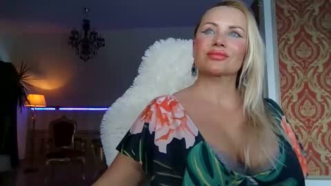 Snapshot of lollyta2023 chatting on 26, 12, 2024 Roxy online show from 26, 12, 2024