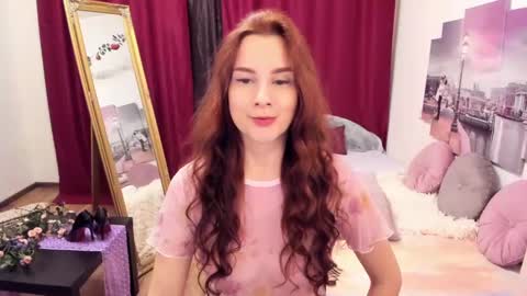 Snapshot of lolomercier chatting on 6, 3, 2025 LoloMercier online show from 6, 3, 2025