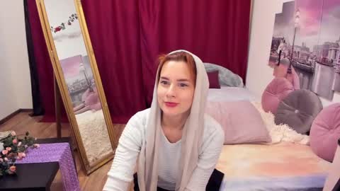 Snapshot of lolomercier chatting on 9, 3, 2025 LoloMercier online show from 9, 3, 2025