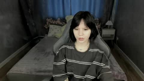 Snapshot of loly_cuttie chatting on 6, 5, 2026 Loly online show from 6, 5, 2026