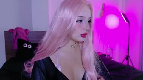 Snapshot of lolykari chatting on 10, 6, 2026 Kari online show from 10, 6, 2026